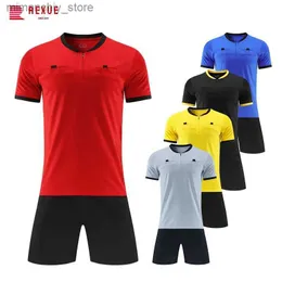 Collectable Adult Men Professional Reree Soccer Jersey Set Football Uniform Short Seve Match Judge Shirt Three Pockets New Arrival Q231118