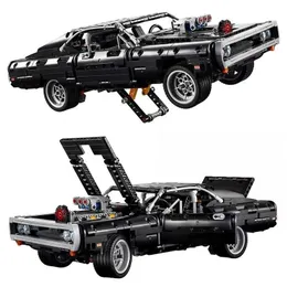 Other Toys Moc Bricks Tech Car Series Doms Dodged Charger 42111 Model Building Blocks 1077pcs Racing Gift For Boys Children 231117
