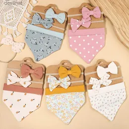 Headbands 3Pcs/Set Muslin Cotton Baby Bib Newborn Bows Headband Triangle Print Saliva Towel Infant Boy Girl Feeding Burp Cloth Shower GiftL231118