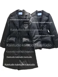 2023 Design de outono/inverno Moda feminina clássica casual versátil quente casaco de casaco de algodão curto
