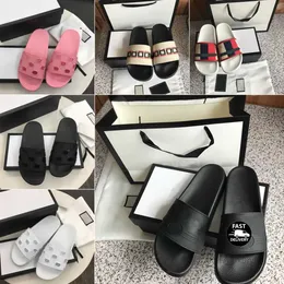 2021 Designer Ladies Gummi -Hausschuhe Sandalen Mode Flat Jelly Beach Party Schuhe Rotgrün schwarzweiß beige Sommermänner