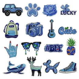 Opstrijkbare patches schattige blauwe roos gitaar geborduurde applique reparatie patch voor kleding jassen jeans rugzak DIY ambachtelijke accessoires