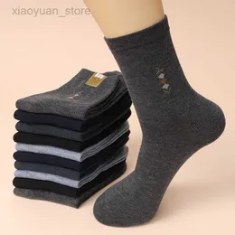 Socken der Männer Art und Weise mit 5 Paaren/Los Männer verdickte Socken Qualität ue 38-44 des Mittelrohrbaumwollsocken des Mittels des Mittels des desodorierenden Mittels mit vier Jahreszeiten der Freizeit hartnäckig