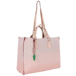 Yüksek kaliteli lüks tasarımcılar çanta çanta kadınlar messenger el çantası kese plat monogramları kabartma küçük tote omuz crossbody çanta