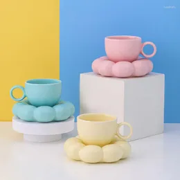 Filiżanki spodki kreatywne kawa kwiatowa makaronowa z glazurą ceramiczną herbatę Zestaw na przyjęcie domowe biura stołowe Unikalne prezenty urodzinowe