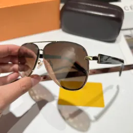 Schwarzer Rahmen Herren- und Damen-Sonnenbrille Pola Polaroid-Linsen Mode lässig einfache High-End-Atmosphäre 7-Farben-Linse