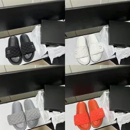 2023 moda damska kapcie sandały haftowane wysokiej jakości płótno projektant slajdy slip on pantofel dziewczyny pantofel pokryte sandały na platformie rozmiar 35-42