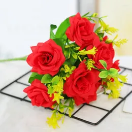 Dekoracyjne kwiaty Bride Wedding Bouquet Broymaid Bunch Flower Artificial Silk 8 Rose Rose Materiend