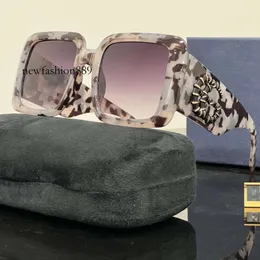 Tasarımcı Güneş Gözlüğü için Kutu Modası ile Popüler Erkekler Goggle Mektubu Kadın Gözlükler Çerçeve Vintage Metal Güneş Gözlükleri İyi