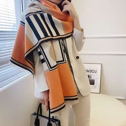 Autunno e inverno Nuova sciarpa in cashmere imitazione ispessita Popolare dal vivo sulla rete femminile Stessa versione coreana Moda double face Versatile grande scialle