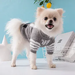 Designer Dog Clothes Brands Dog Apparel With Classic Jacquard Letter Mönster Varma husdjurtröja för små hundar Katt Winter Sweaters Casual Pets Clothing Coat XXL A420