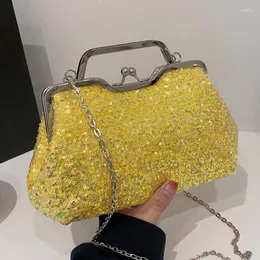 Akşam çantaları marka tasarımcısı küçük tote kabuk klips crossbody palyayı debriyaj kadın pullu bling zihinsel sap çanta zincir omuz