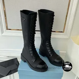 Luxe designer Pocket Boots Martin Boot Rubber Boots Knie Lace Up Shoes Glanzende lederen mode comfortabele casual warme laarsjes