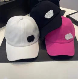 Canvas Baseball Шляпы шляпы для женщин черно -белый розовый дизайнер 2023 Новая модная кость изогнутая коровяство козы
