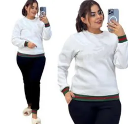 Tute da donna Luxury O-Neck Pullover tuta sportiva con cappuccio Pantaloni Abiti Loose Designer Casual Jogger femminile e crop top set