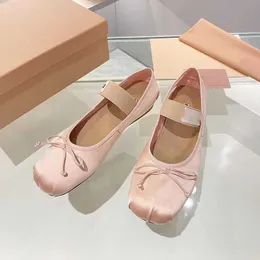 2023 luxury MIU satin ballet shoes boat shoes Paris ballet fashion professional dance shoes mm thick-soled bow single shoes women's flat sandals 35-41 with boxes.