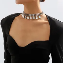 Halsband-Temperament-Art- und Weiseglänzender Rhinestone-Wassertropfen-hängende Halsketten-reizvolle Partei-mehrschichtige Schmucksache-Verzierungen Großverkauf