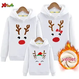 Family Matching Outfits Hoodies Warm Christmas Year Sweater Pajamas Adult Kids Gift Children Clothing Sweatshirt Plus Velvet 231118