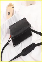 Soft Trunk BagCanvas Crossbody BagsFashion Women Designer Taurillon Cowhide Messenger Mag Shoulder Bag9412354