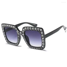 Sunglasses 2023 Fashion Designer Oversized Women Square Rhinestone Shades Vintage Diamond Rays Sun Glasses Crystal