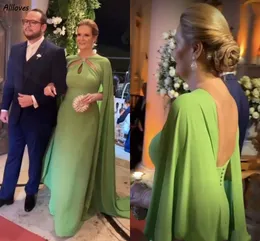 Modern Green Chiffon Mother Of The Bride Dresses With Long Cape Train Plus Size Women Evening Party Gowns Backless Wedding Guest Formal Occasion Prom Dress CL2949