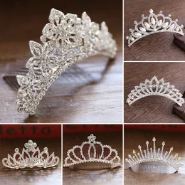 Peças de cabeça das meninas crianças mini coroas pente de cabelo de cristal tiaras princesa coroa para mulheres meninas shinestone pérolas de casamento tiara presente