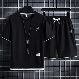 Mens Tracksuits الرجال مجموعة شورتات tshirt بدلة قصيرة الأكمام السود