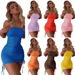 Kadın Giyim Desiger Elbiseler 2023 Yaz Straplez Elbise Seksi Omuz Kapalı Mini Etekler Düz Renkli Mahsul Üst Bodycon Drawstring Elbiseler Sıska Kulüp Giyim 7 Renk
