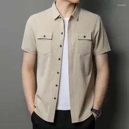 Mäns casual skjortor safari stil män kort ärm skjorta sommar mode manliga kläder koreanska streetwear lösa fasta fickknappar 2023