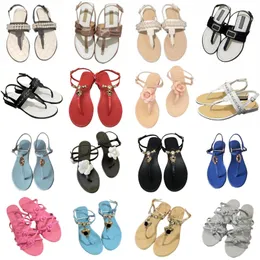 Frauen Sandalen Luxus Brief Designer Schuhe Sommer Outdoor Flip Flops Perlen Slides Metallkette Hausschuhe Herzförmige Strandschuhe Rückenriemen Schnalle Flacher Absatz Blume