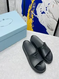 Foam rubber Muller slipper Sawtooth Wheel Rubber sandals Men039s and women039s vintage beach shoes size 35454387737