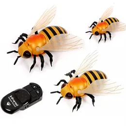 Electricrc Animals Infrared RC Honeybee Toy Electric Simulation Insects Remote Control Bee Prank Joke S gåvor för pojkar och flickor 230419