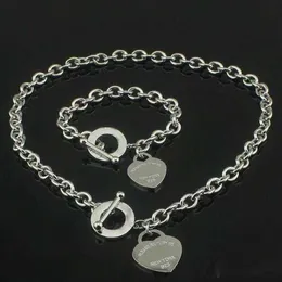 Sälj födelsedag jul varm gåva 925 silver kärlekskedja halsband armband set smycken hjärthänge halsband för kvinnor armband set 2 i 1