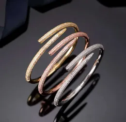 Moda klasyczna bransoletka paznokci damska projektant biżuterii panie i mężczyźni pełne rhinestone paznokcie 18k złota bransoletka bransoletka bransoletka pary biżuterii Prezenty