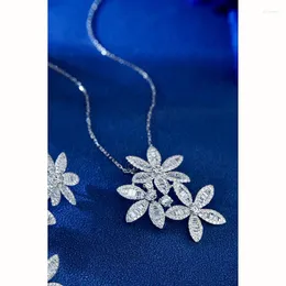 Chains Aazuo 18K Solid White Gold Real Diamond 1.35ct 3 Flowers Necklace With Chain Gifted For Women Luxury Party 18 Inch Au750