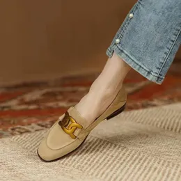 Dress Shoes Vintage Slip on Loafers Spring Autumn Women Metal Decoration Round Toe Flat Shoes Comfortable Ladies Shoes Female Shoes 230420