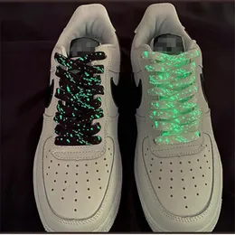 Sko delar tillbehör 1 par platt reflekterande löpare sko snören säkerhet lysande glödande skosnurar unisex för sport basket canvas skor 231118