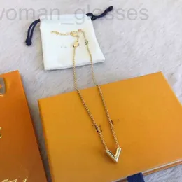 Colares de pingente designer designer de jóias de luxo colar pulseira moda pulseiras de ouro para feminilidade requintado de alta qualidade senhoras brincos festa de casamento