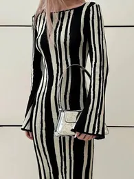 Lässige Kleider Tossy Knit Gestreiftes Wickelkleid für Frauen Mode Kontrast High Street Slim Long Pullover Strickwaren Taille
