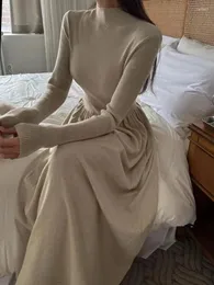 캐주얼 드레스 패션 여성 니트 드레스 터틀넥 A- 라인 솔리드 세련된 생일 파티 스웨터 멍청한 겨울 겨울 여성 로브