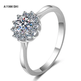 클러스터 반지 Aiyanishi Fashion 925 여성을위한 스털링 실버 Moissanite 다이아몬드 반지 Anillos Jewelry Wedding Bijoux Femme