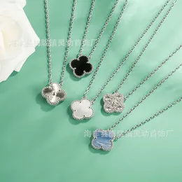 Desginer Clover High Version Fanjia Four Leaf Grass Naszyjnik Fritillaria Czerwony Jade Chalcedony Clar Chain V Gold Single Flower 18K Rose Gold