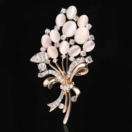 Pins Brooches OneckOha Hot Selling Fashionable Opal Stone Flower Brooch Pin Rhinestone Garment Accessories Birthday Gift Z0421