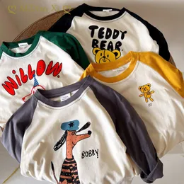 T skjortor mjuka bomullsbarn tecknad skjortor söta djurtryck baby långärmad skjorta för pojkar flickor ee barn casual pullover kläder 230420