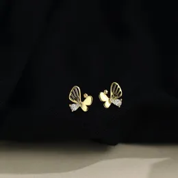 Stud Küpe Hollow Glossy Butterfly Zirkon Kadınlar Yaratıcı Kişilik Düğün Nedime Takı Accessoriesstud