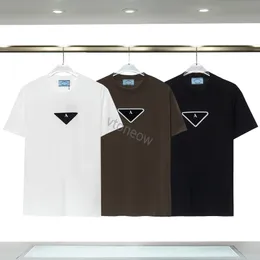 2023 أزياء جديدة T Shirt الرجال مصممين المصممين TITS TEes Triangle رسالة PRADEW ثلاثية الأبعاد شورت الشارع الأكمام S XXL