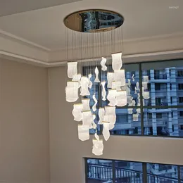 Hängslampor modern konst cchandelier design unik form vardagsrum lampa villa specialformad höghus byggande långlinje trappskronor