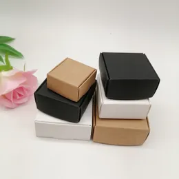 Pudełka biżuterii 50pcs czarny/biały/kraft papierowy pudełko do opakowania kolczyki na Jewlery Pudełka podarunkowe