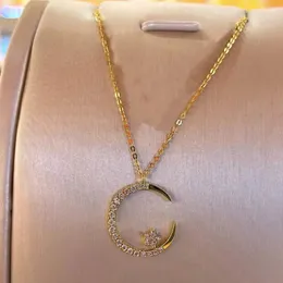 Kedjor Golden Star Moon Zircon -halsband för kvinnlig minoritetsdesign Sense Luxury Collar Chain Enkelt högt utseende hängande mode