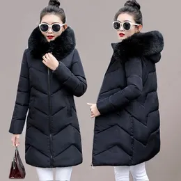 Damskie down Parkas 2023 Kobiety zimowe kurtki czarny płaszcz bawełniany z kapturem feminina ciepła warstwowa futra kołnierz futra plus size 7xl długi 231121